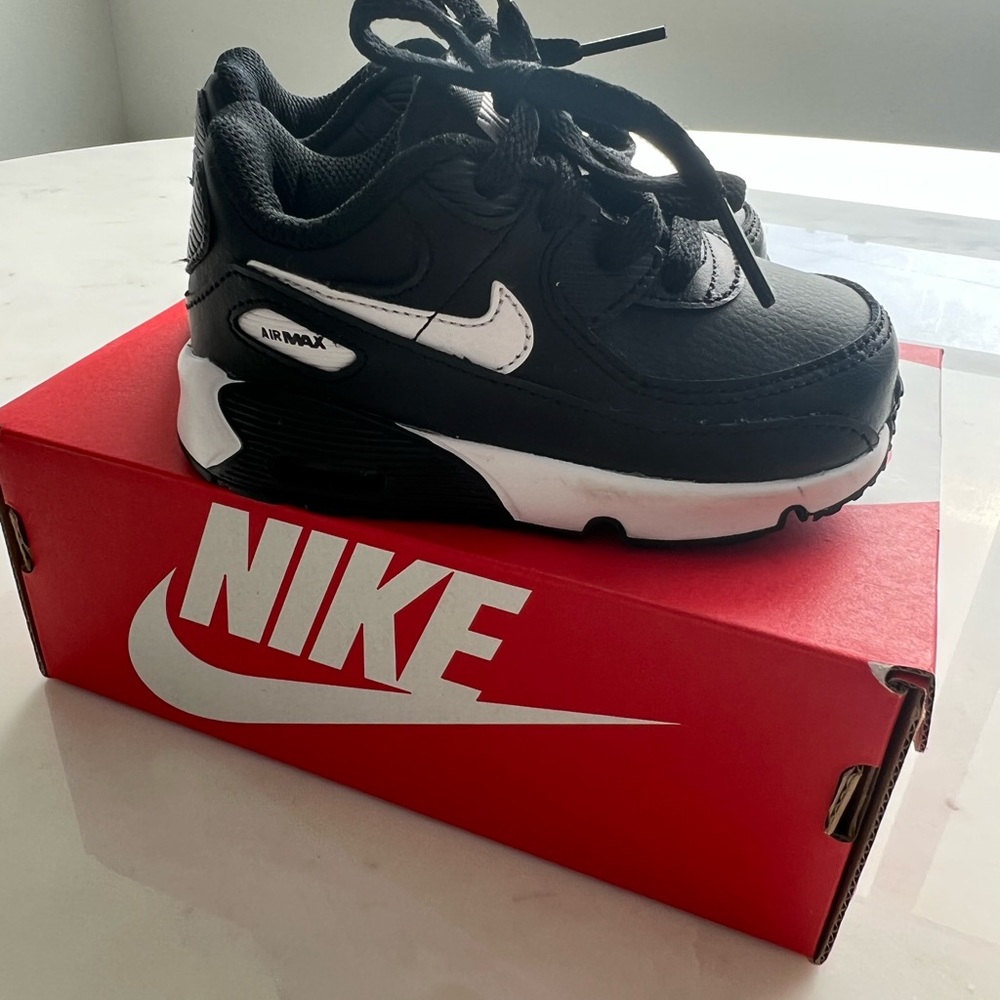 Black Nike Air Max 90 LTR Toddler Shoes size 6C
